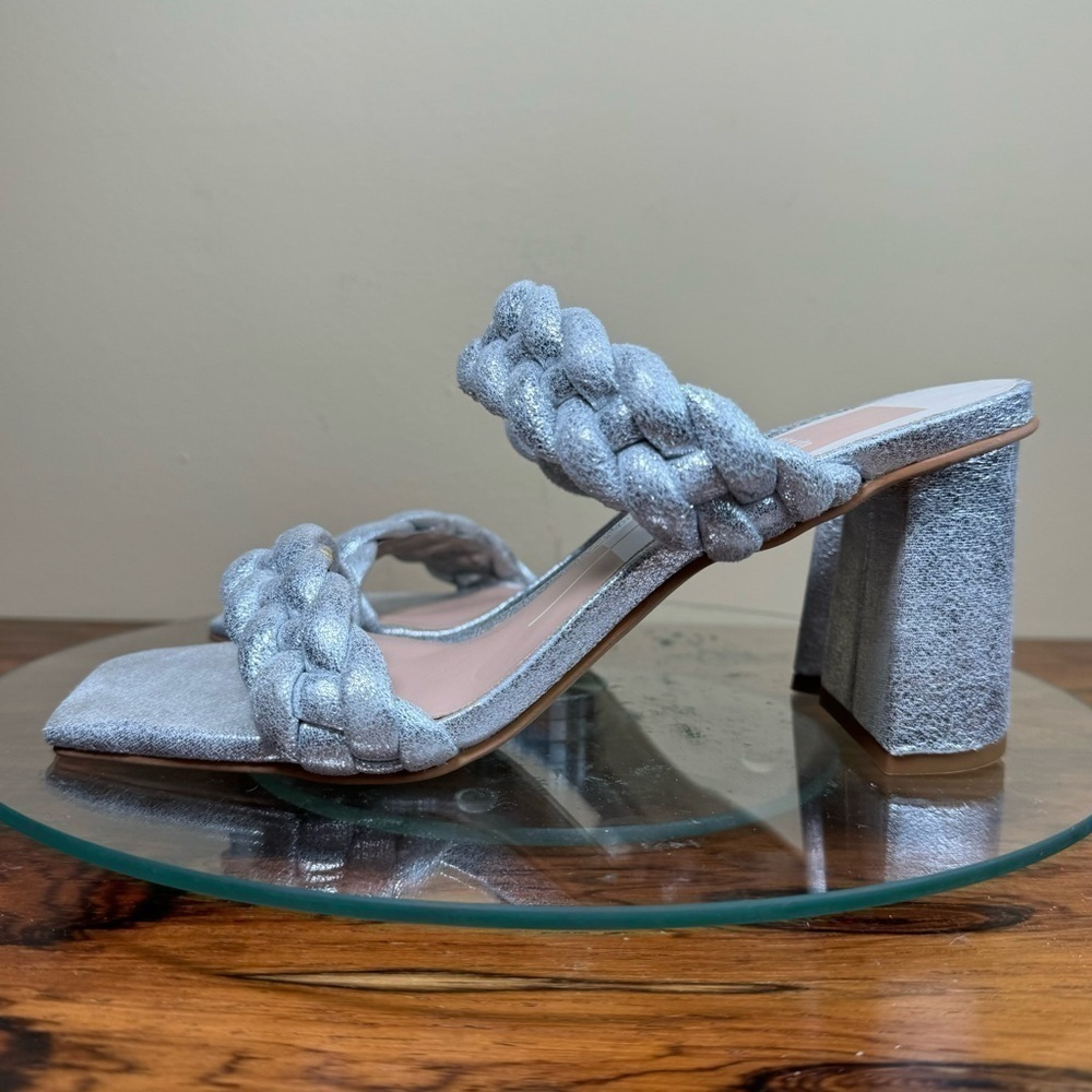 Dolce Vita Paily Heels - silver Metallic Suede - size 6 - Picture 4 of 16